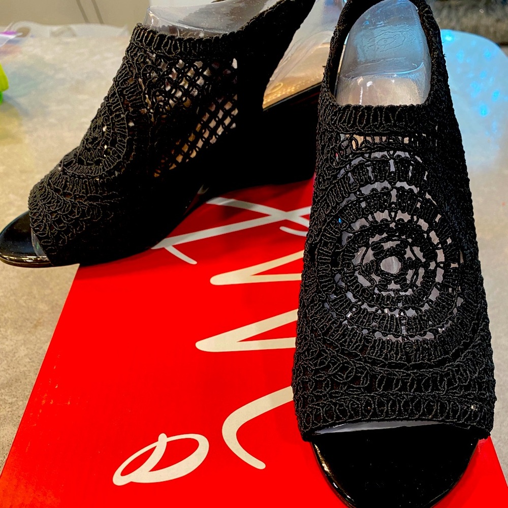Impo Black Stretch Wedges